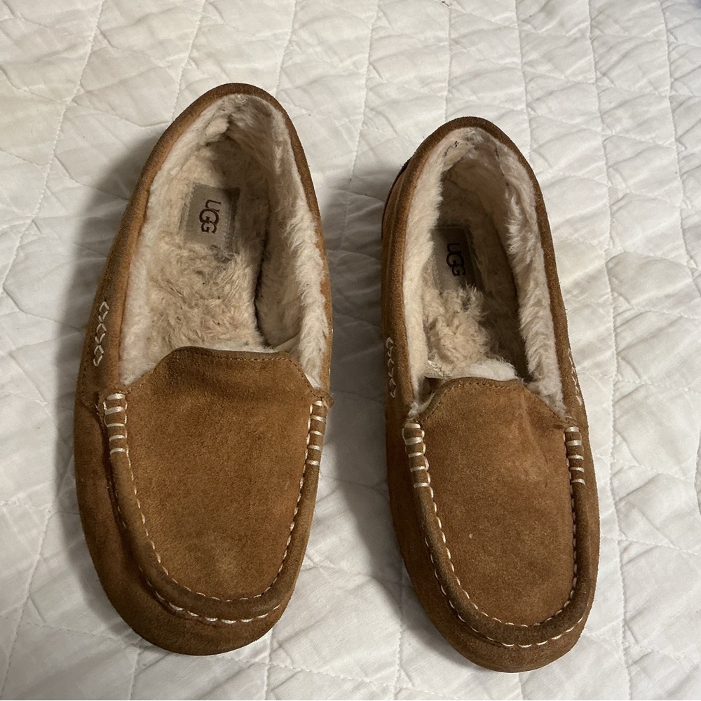 Ugg slippers size 40
